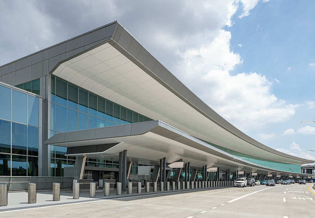 LGA Central Terminal Building - Exterior